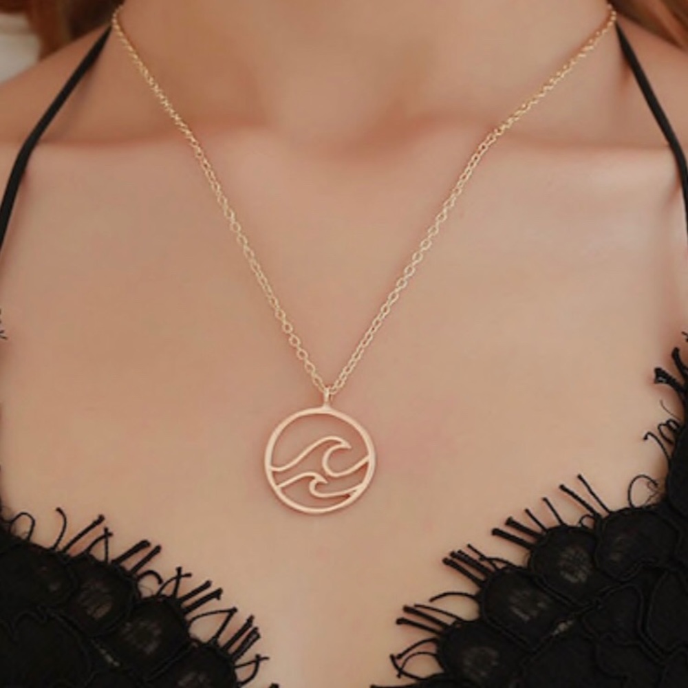 Circle Pendant Chain Necklace